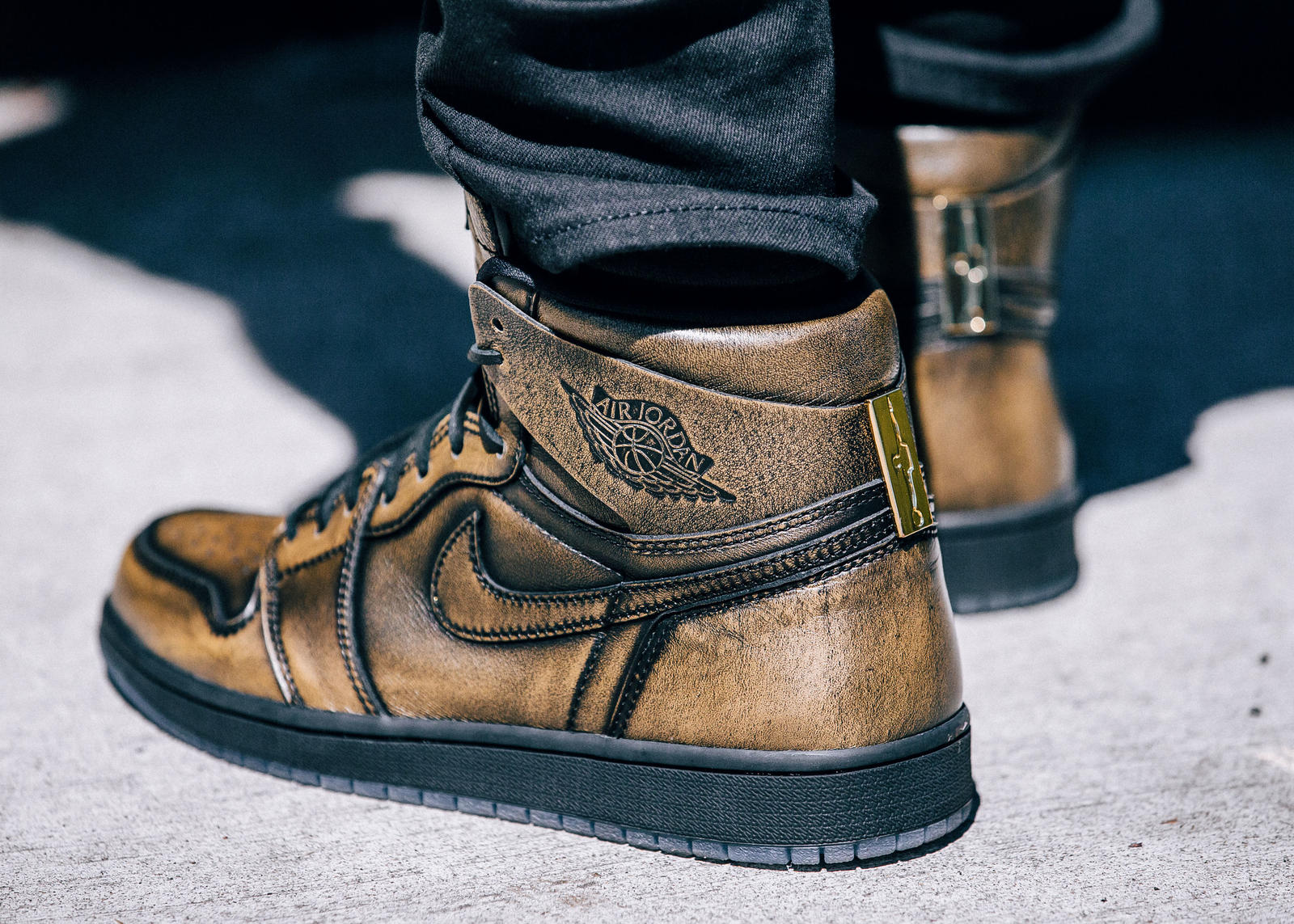 Air Jordan 1 Wings Hi Retro Soleracks