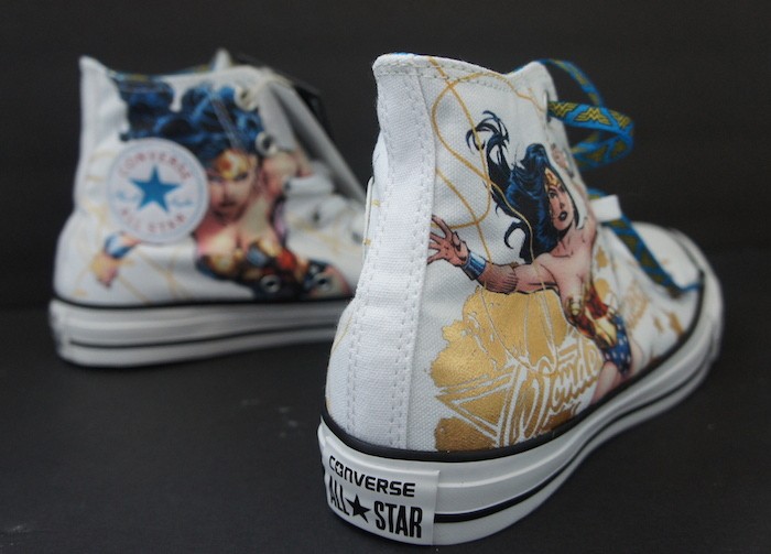 wonder woman converse amazon