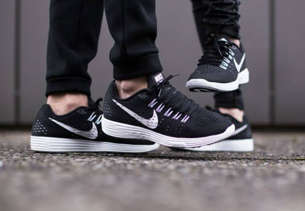 nike lunar tempo 2