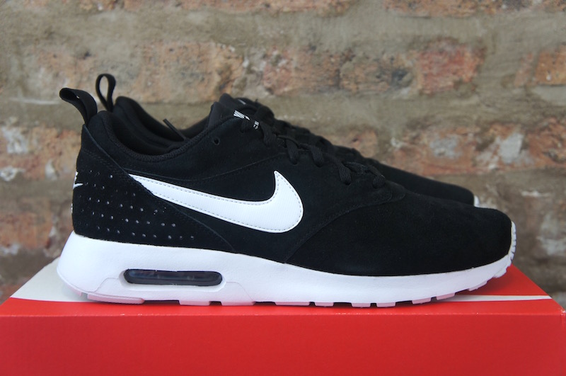 Nike Air Max Tavas Suede Sneakers Black - Soleracks