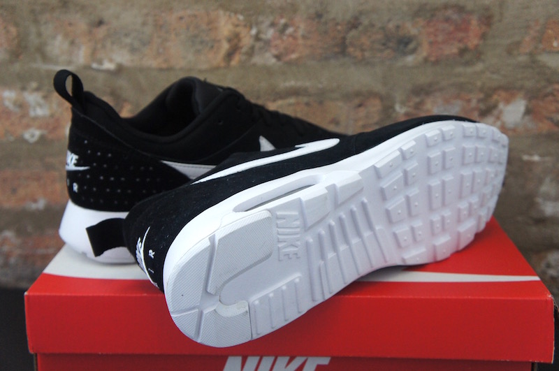 nike air max tavas suede