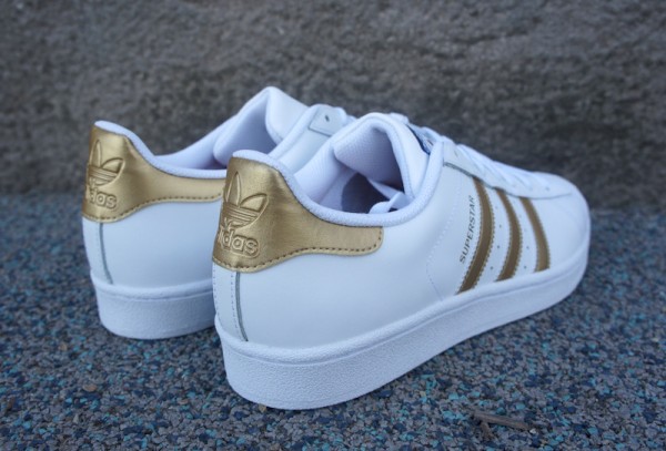 adidas superstar white gold