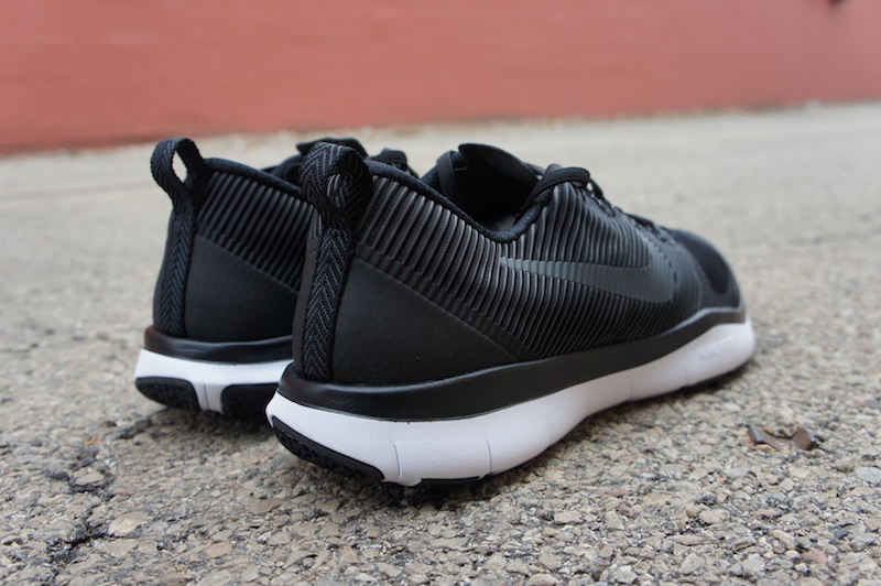 nike free train versatility black