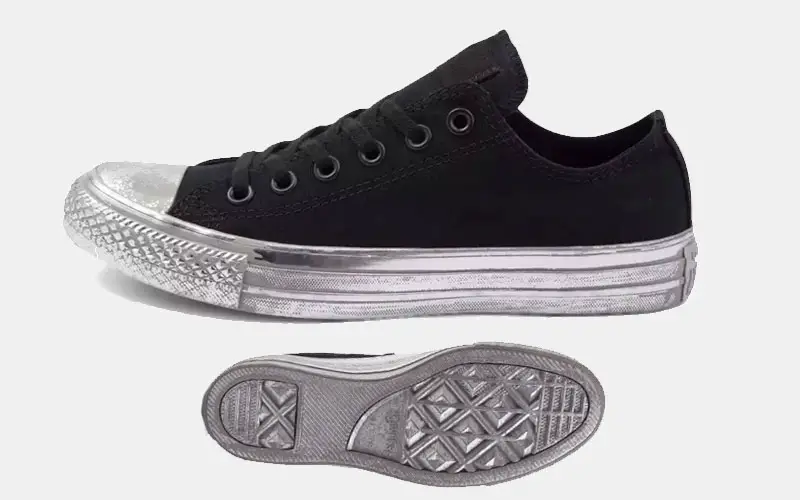 all black converse white sole