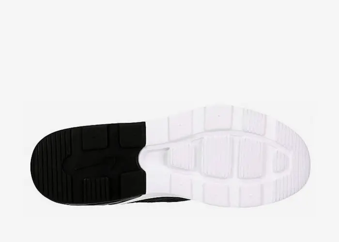 Hinder Aanpassen Ligatie Nike Air Max Motion 2 Review - A Closer Look - Soleracks