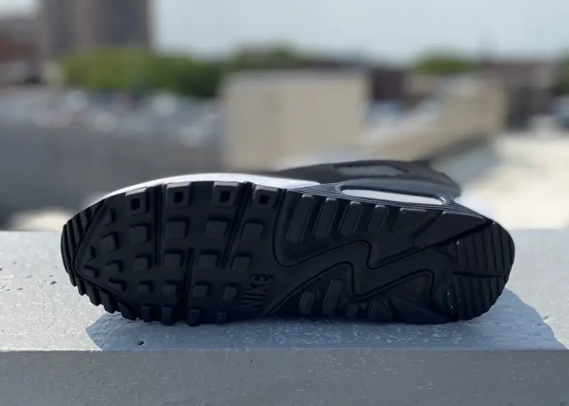 Nike Air Max 90 Review - Soleracks