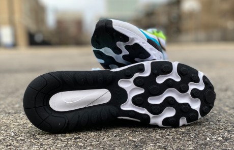 CT1265 300 Air Max 270 React 4