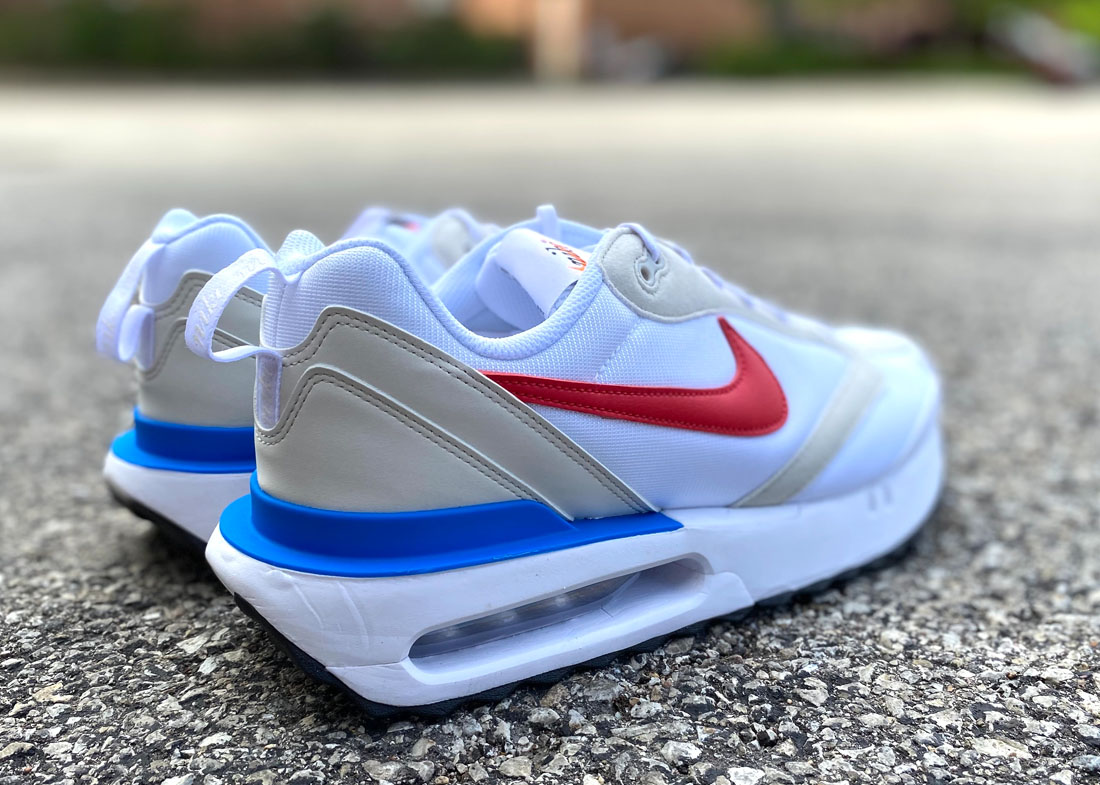 DM0013 100 Air Max Dawn Team USA 3