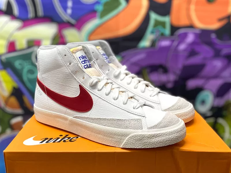 Nike mid 77 blazer deals