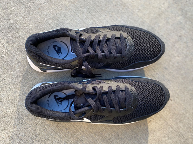 Nike air max estrea casual shoes clearance