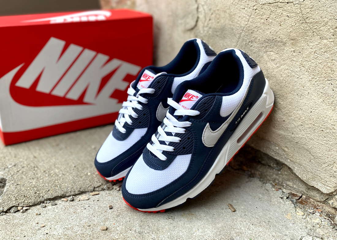 Nike Air Max 90 Review