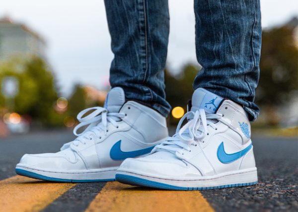 when did jordans shoes come out