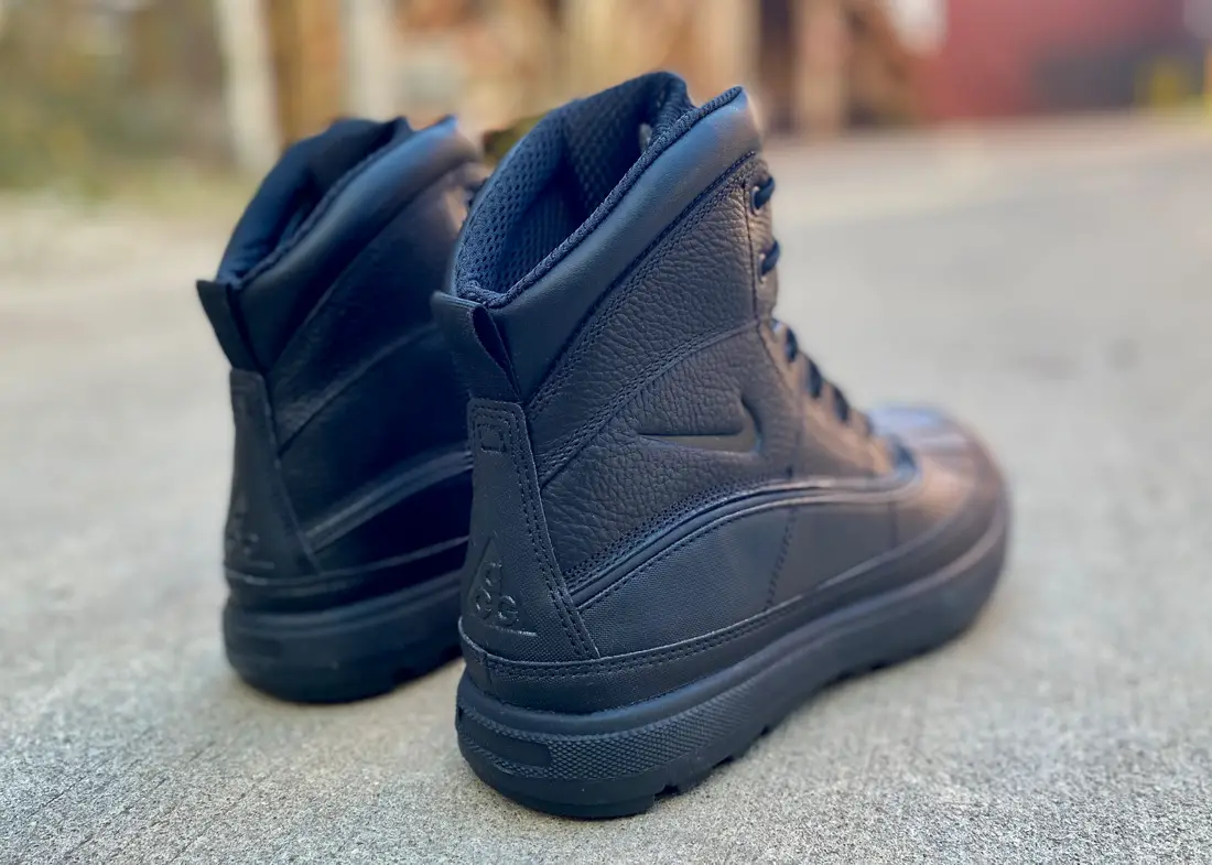 Nike Boots ACG triple black1