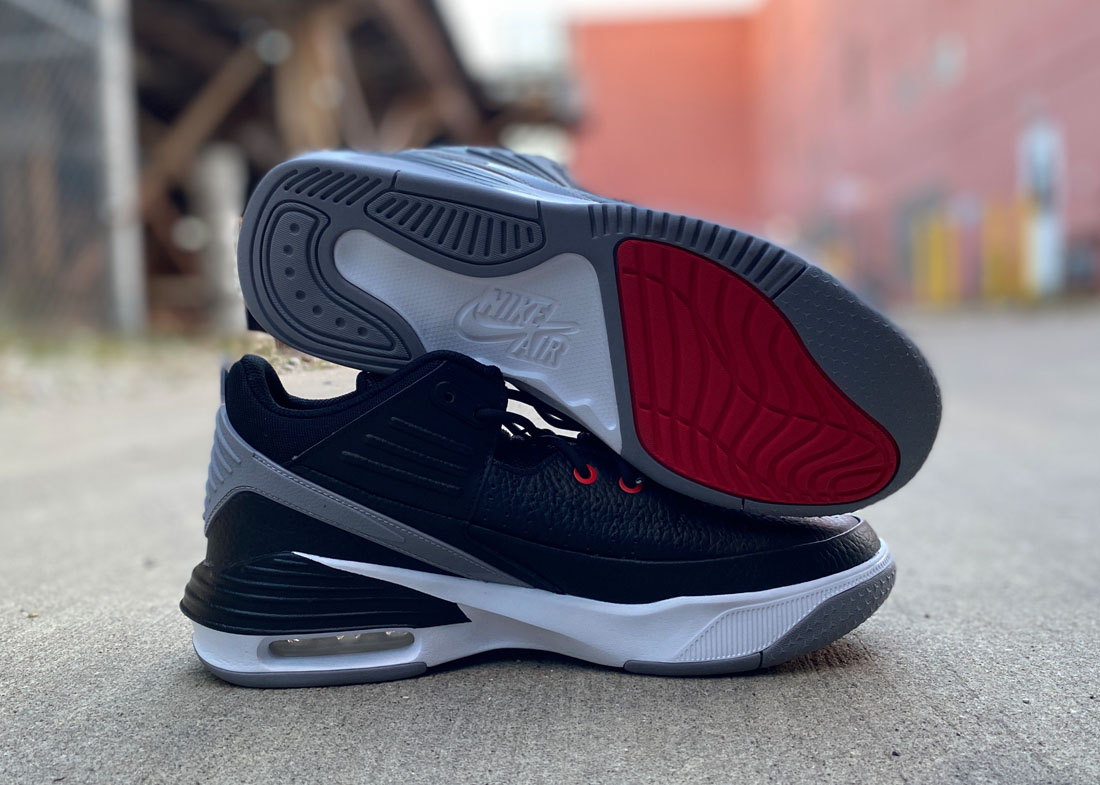 Jordan Aura 5 black red 4